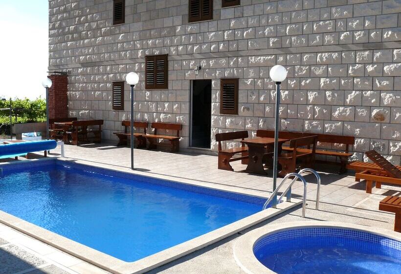 هتل Villa Amorena