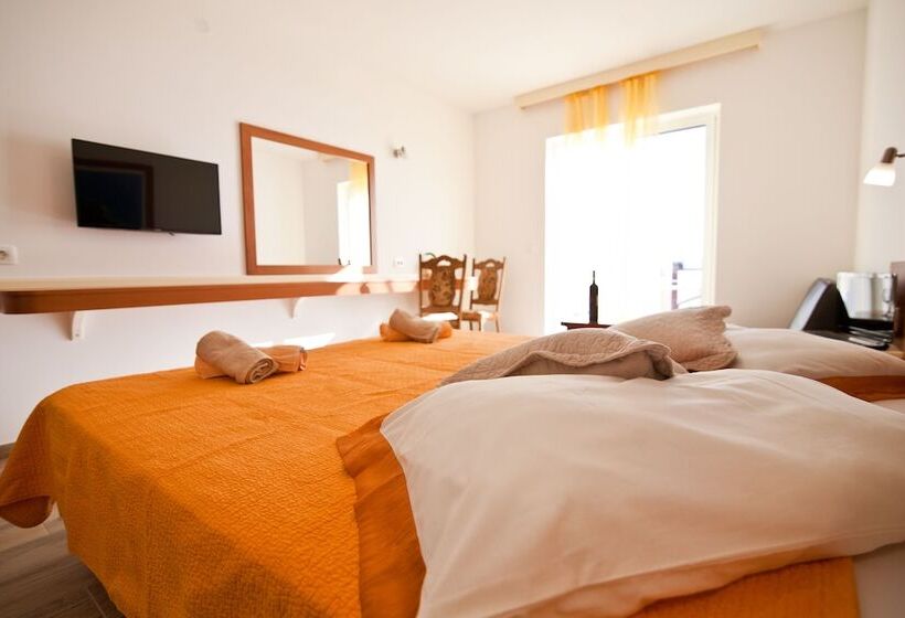 هتل Villa Amorena