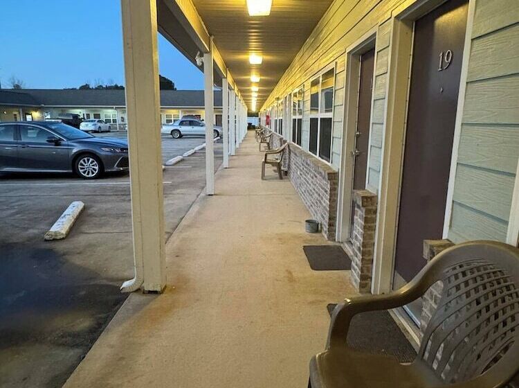 モーテル Weiss Lake Lodge