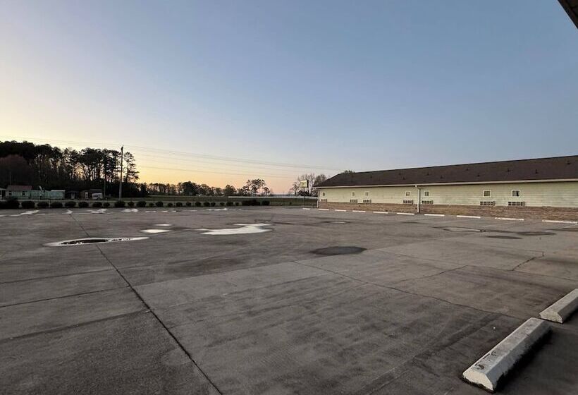 モーテル Weiss Lake Lodge