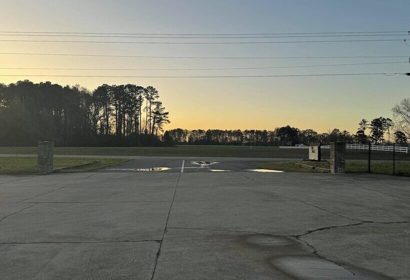 モーテル Weiss Lake Lodge