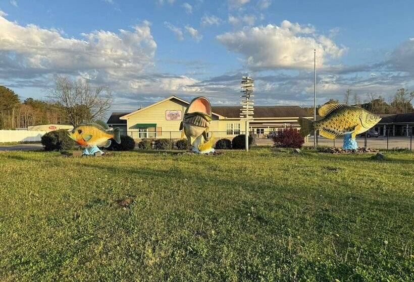 モーテル Weiss Lake Lodge