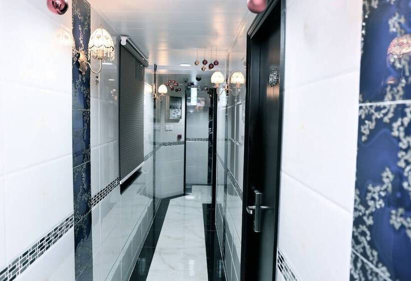 پانسیون D Red Loft