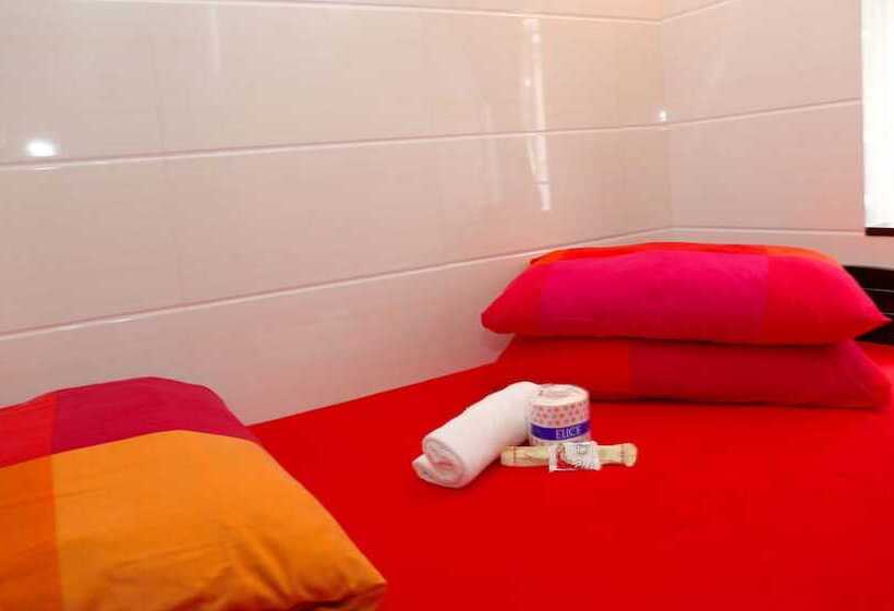 پانسیون D Red Loft