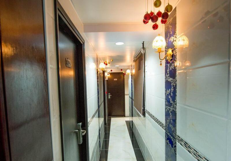 پانسیون D Red Loft