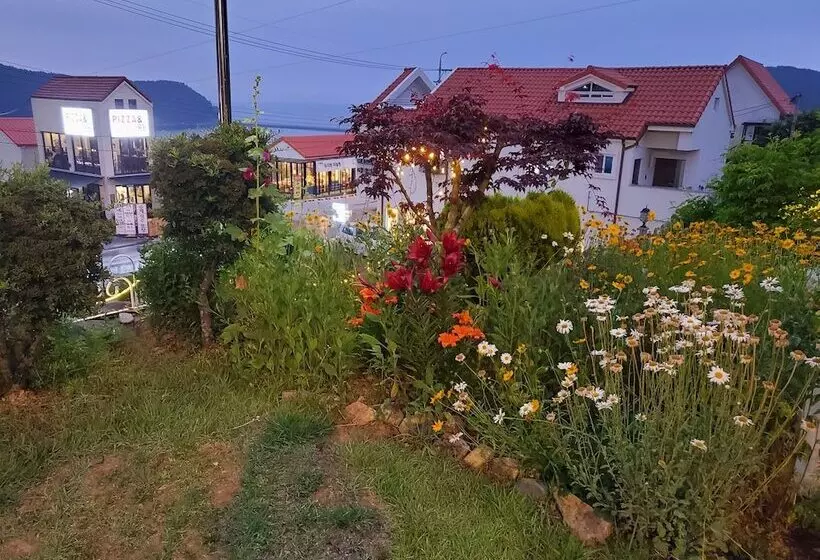 ペンション Meinheim