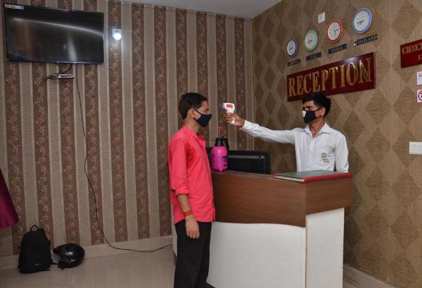 پانسیون Satiya Guest House