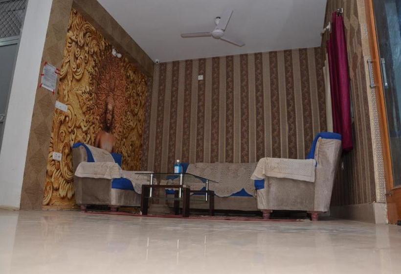 پانسیون Satiya Guest House