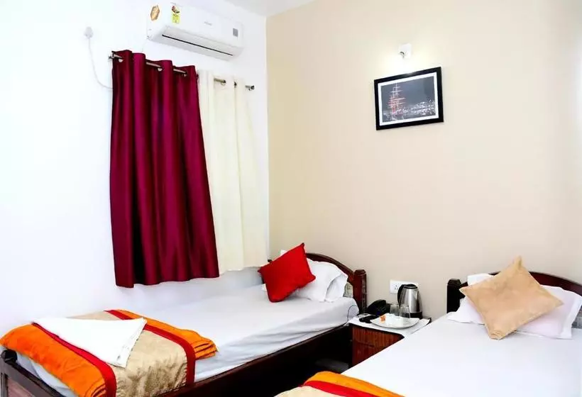 پانسیون Satiya Guest House