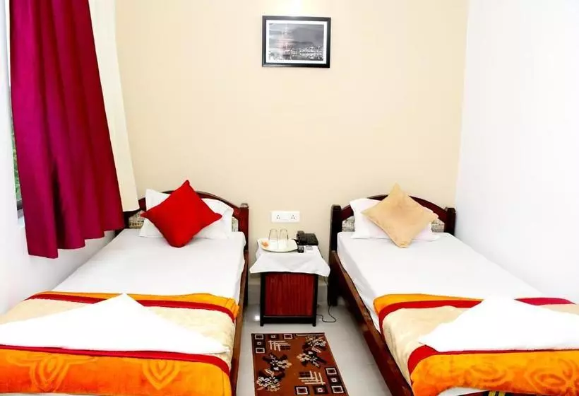 پانسیون Satiya Guest House