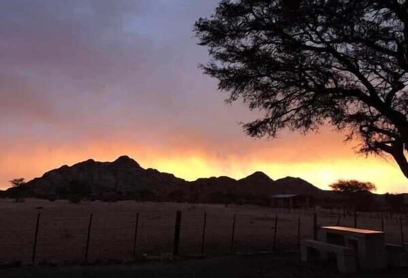 پانسیون Savanna Guest Farm