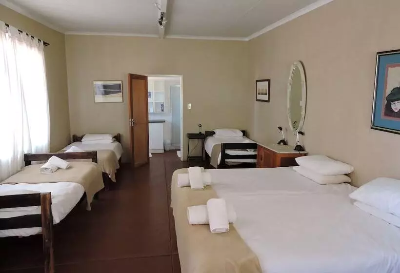 پانسیون Savanna Guest Farm