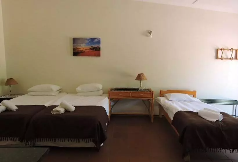 پانسیون Savanna Guest Farm