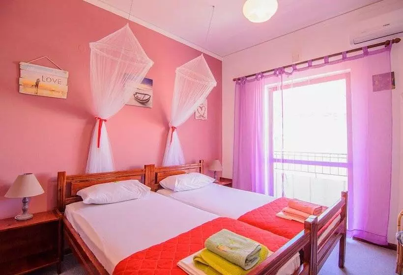 ペンション Savas Rooms