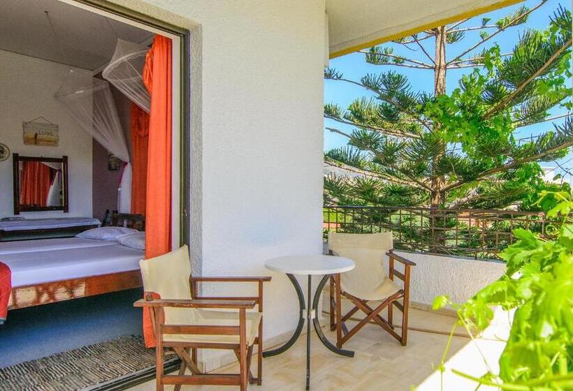 פנסיון Savas Rooms