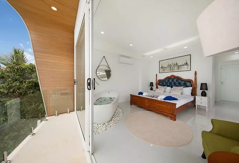 Villa Tulip With Private Pool