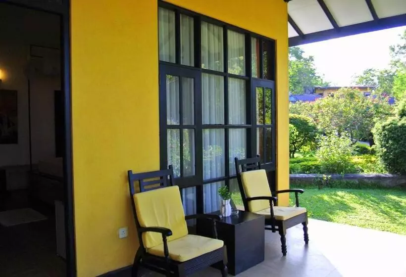 Flower Garden Lake Resort