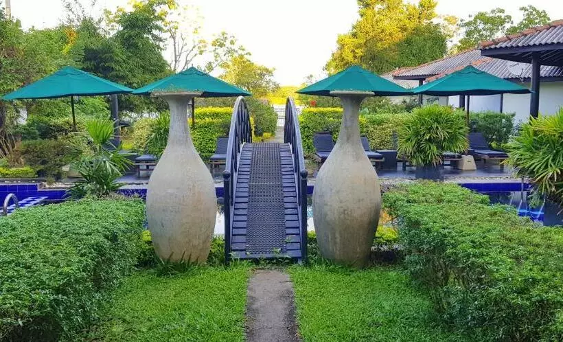 Flower Garden Lake Resort