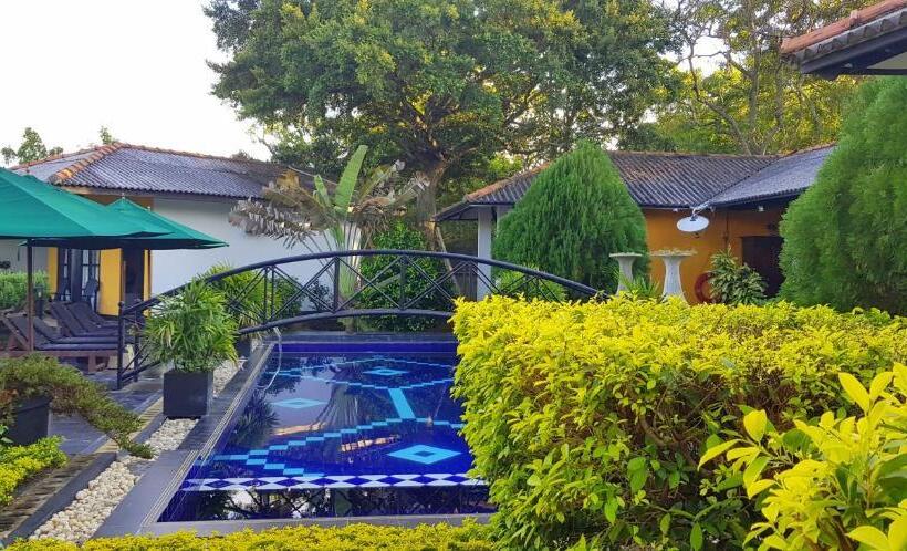 Flower Garden Lake Resort