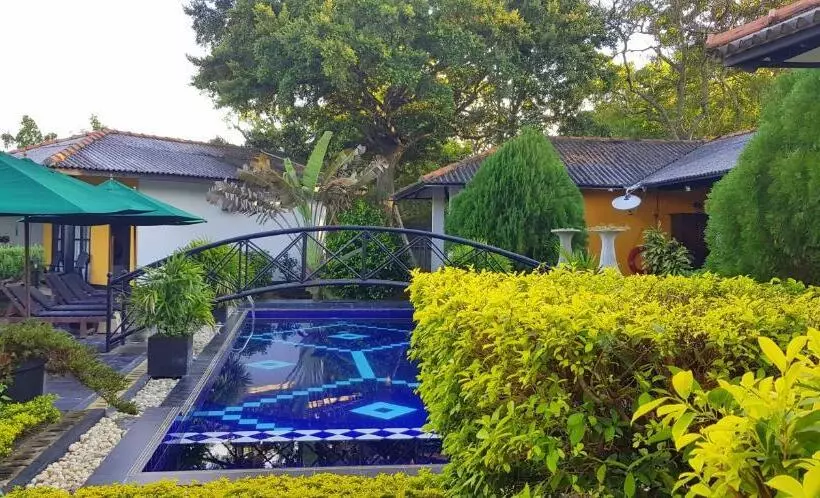 Flower Garden Lake Resort