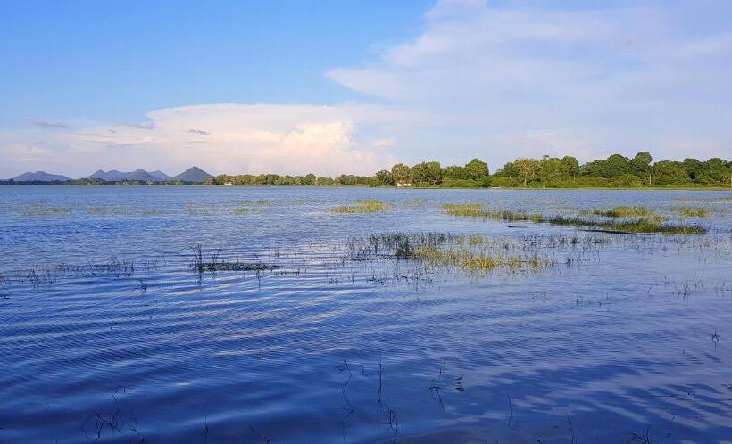 Flower Garden Lake Resort