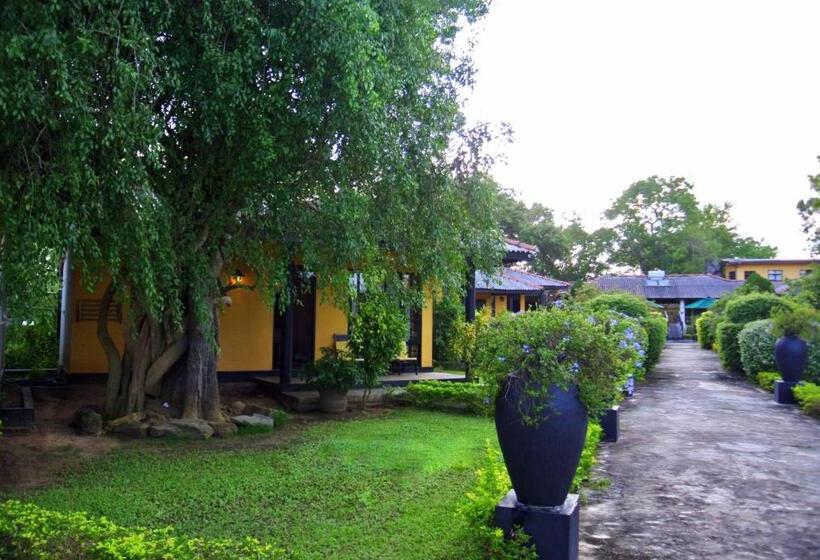 Flower Garden Lake Resort