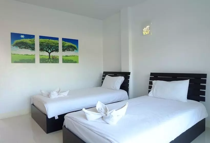 Hotelli R J House Resort