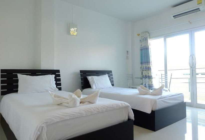 فندق R J House Resort