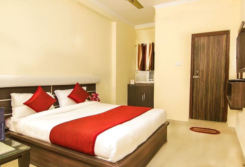 هتل Sara Residency By Oyo Rooms