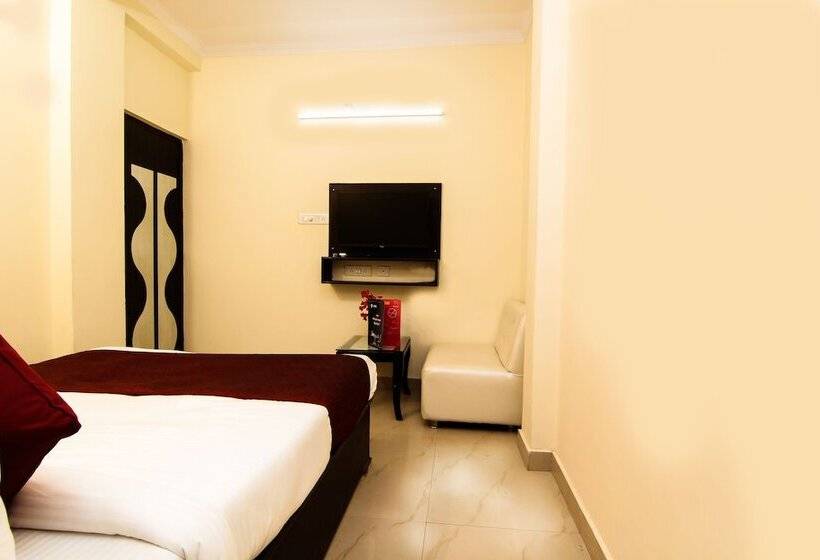 هتل Sara Residency By Oyo Rooms