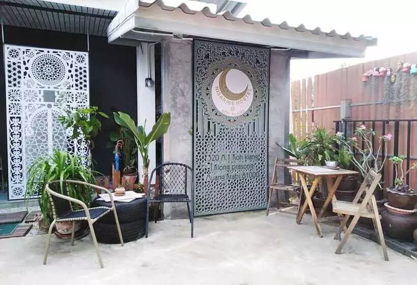 Nisarine Homestay @ Koh Klang   Hostel