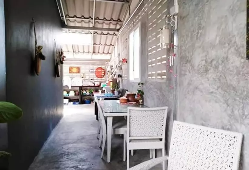 Nisarine Homestay @ Koh Klang   Hostel