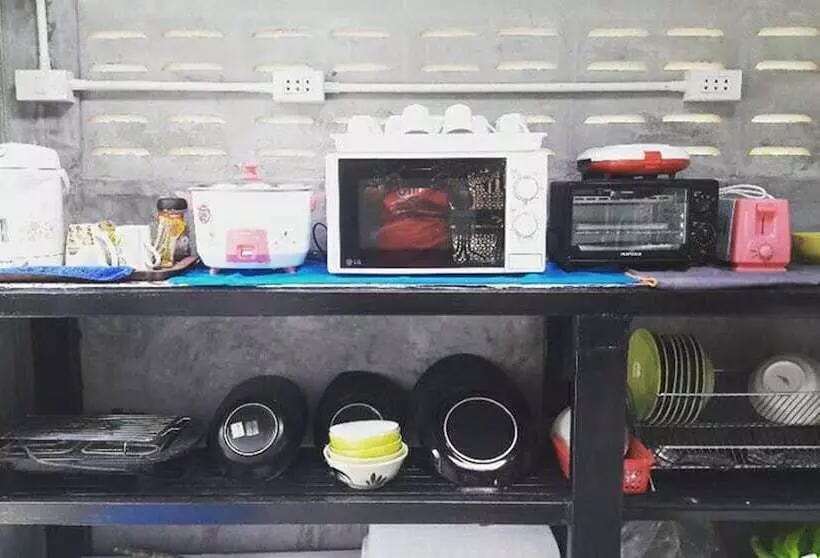 Nisarine Homestay @ Koh Klang   Hostel