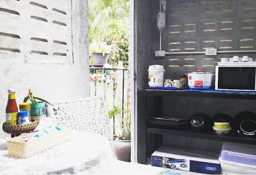 Nisarine Homestay @ Koh Klang   Hostel