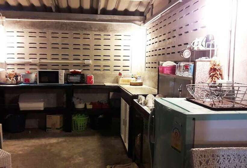 Nisarine Homestay @ Koh Klang   Hostel