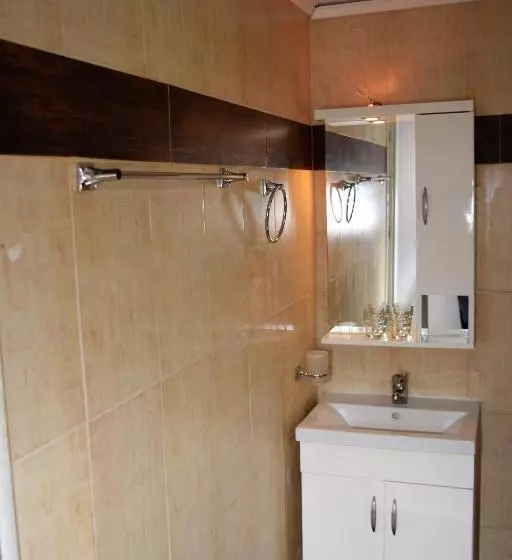 پانسیون The Coast