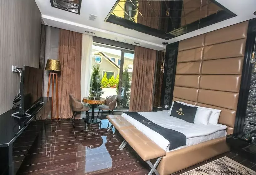 Armada Villa