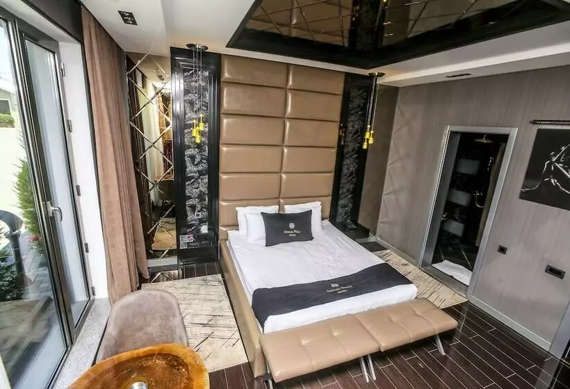Armada Villa