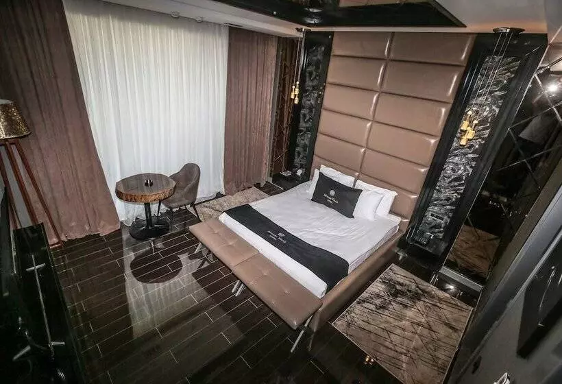 Armada Villa