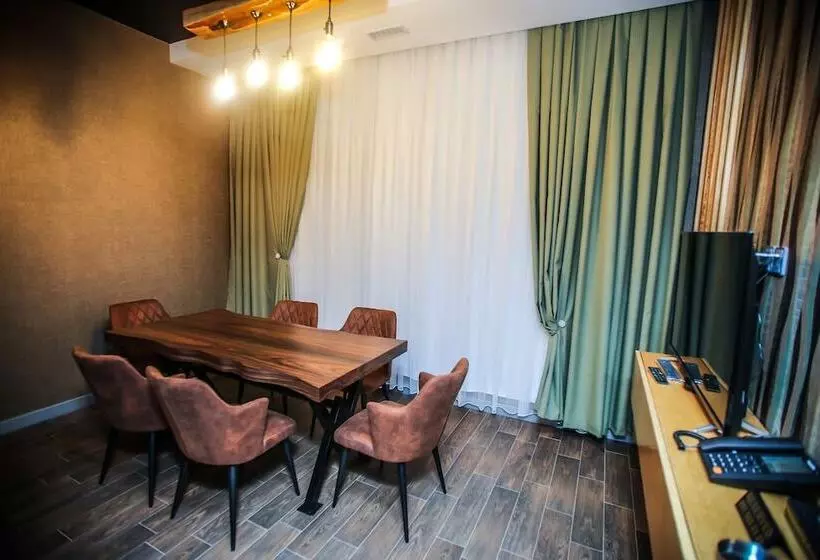 Armada Villa