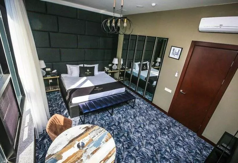Armada Villa