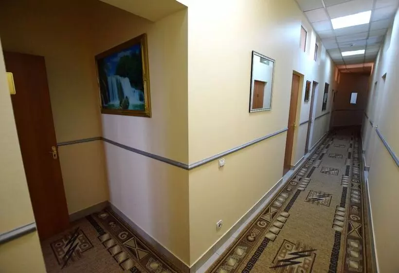 簡易ホテル Spa Hotel Laguna Tyumen