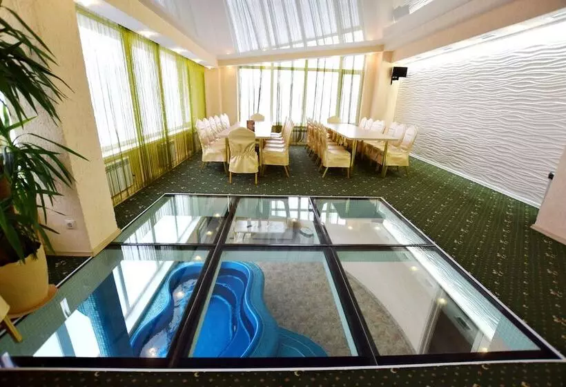 簡易ホテル Spa Hotel Laguna Tyumen