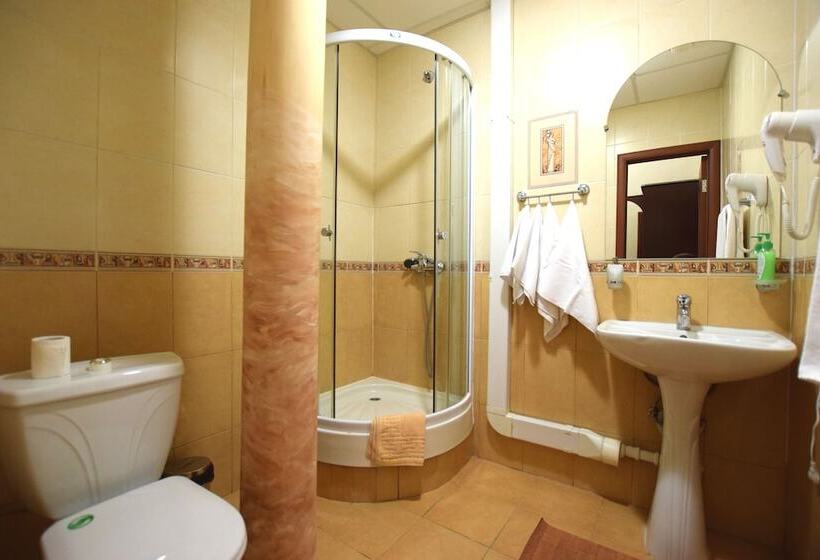 فندق فئة نجمة واحدة Spa Hotel Laguna Tyumen