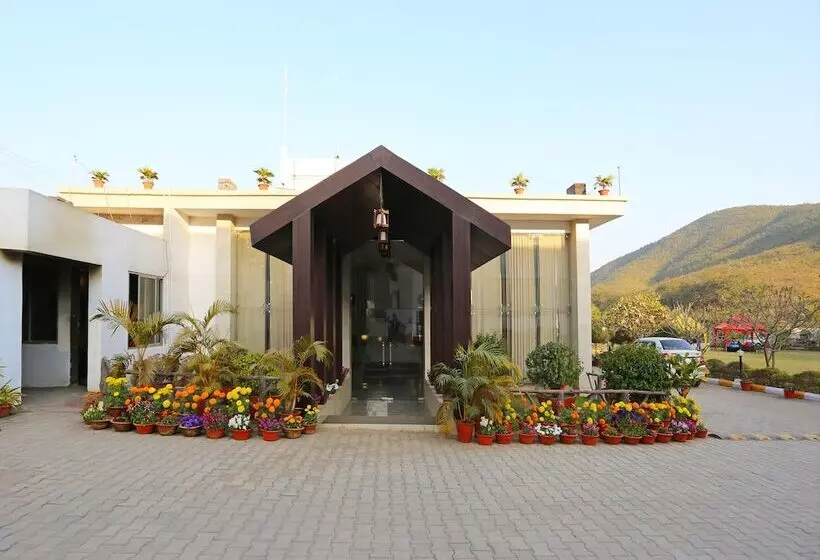 ホテル Golden Leaf Resort By Oyo Rooms