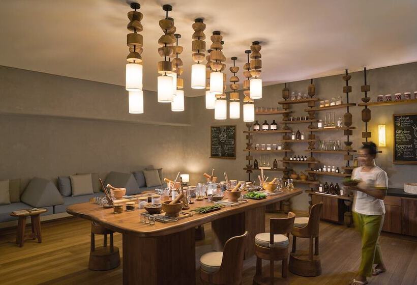 هتل Six Senses Krabey Island