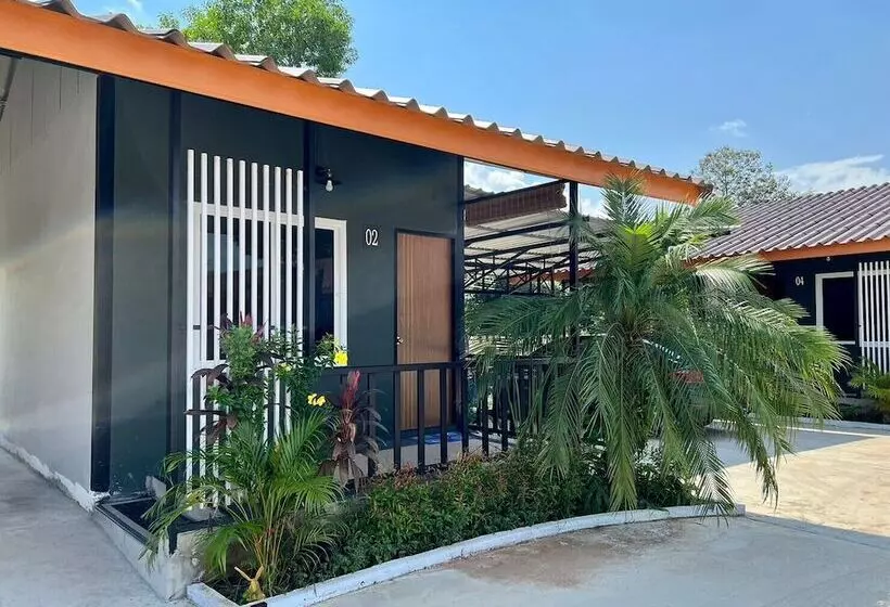 هتل Zigzag Resort Nakorn Phanom