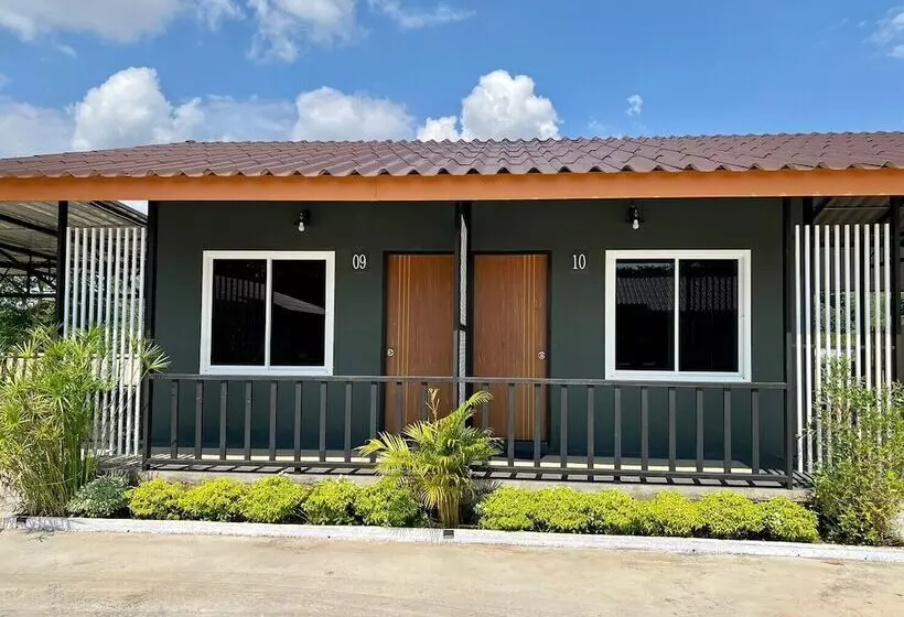 هتل Zigzag Resort Nakorn Phanom