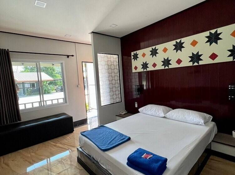 ホテル Zigzag Resort Nakorn Phanom