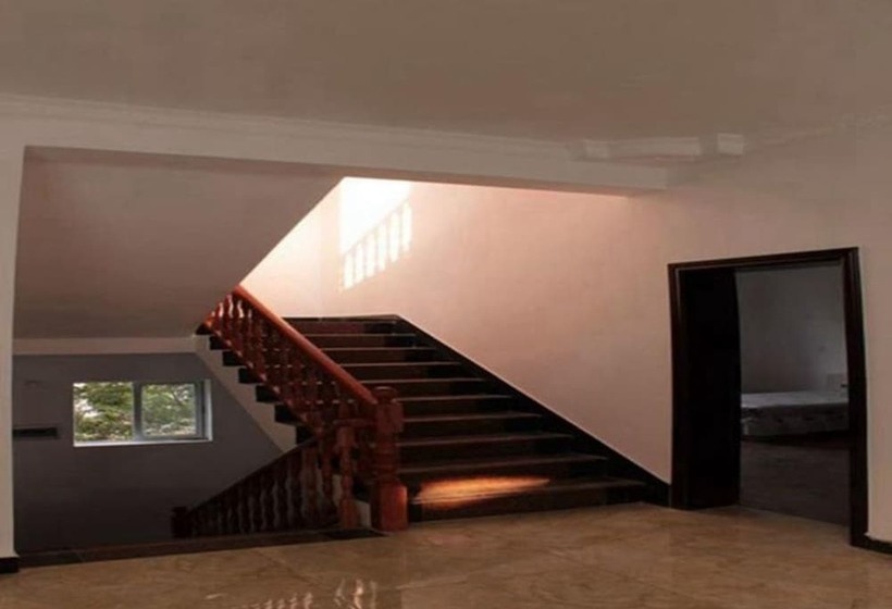 Pensió Dali 5060 Hostel